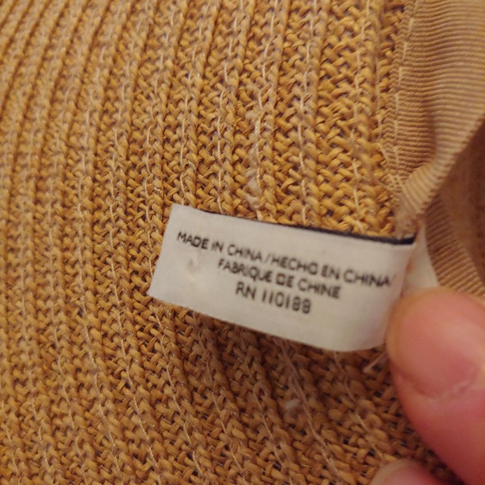Nine West large floppy straw sun hat with pink straw flower and trim - Picture 8 of 8